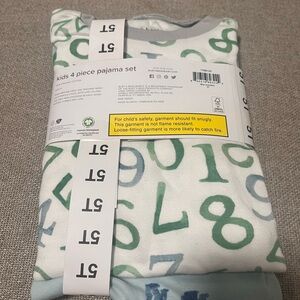 Burt’s bee pijama set